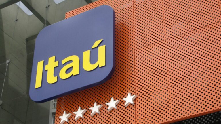 Itaú – foto Adobe Stock